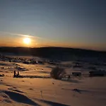 بيت خشبي Mountain - Midtgardstunet رينغيبو