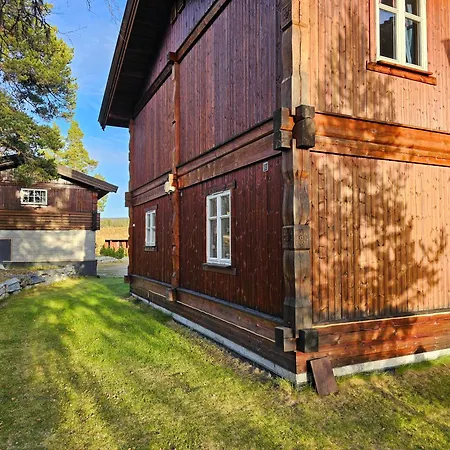 Mountain - Midtgardstunet Lodge *