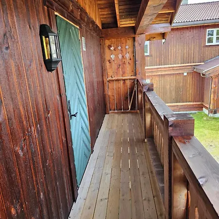 Mountain - Midtgardstunet