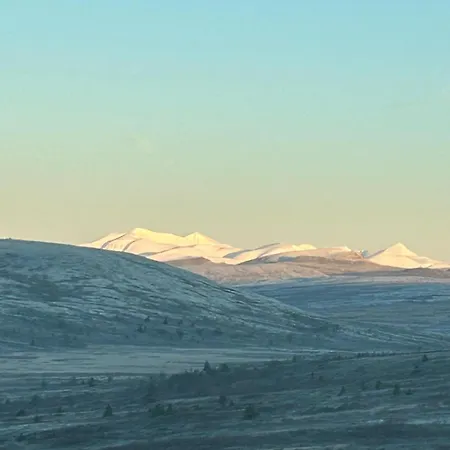 Mountain - Midtgardstunet Lodge