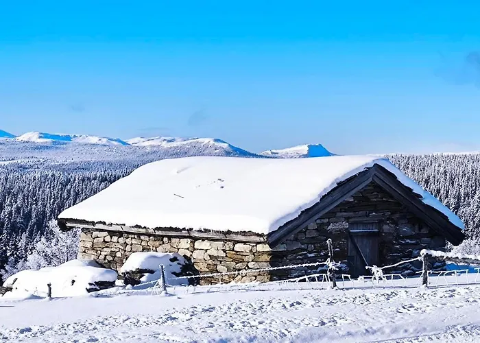 Jaktstuga Mountain - Midtgardstunet